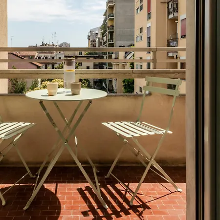 Stayeasy Crivelli - Stylish Studio, Duomo Walking Apartamento Milán