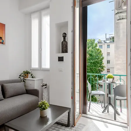 Stayeasy Crivelli - Stylish Studio, Duomo Walking Apartamento Milán