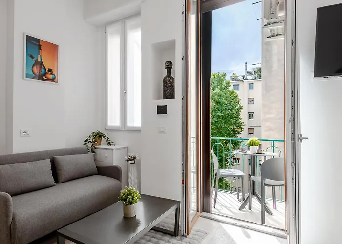 Stayeasy Crivelli - Stylish Studio, Duomo Walking 아파트 밀라노